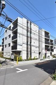 北新宿ガレリア 4階建