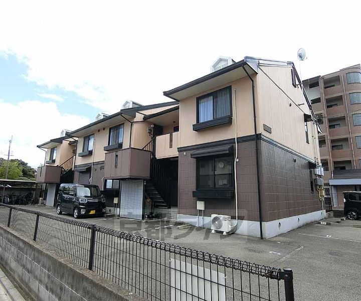 京都府京都市南区久世中久世町３丁目 2階建